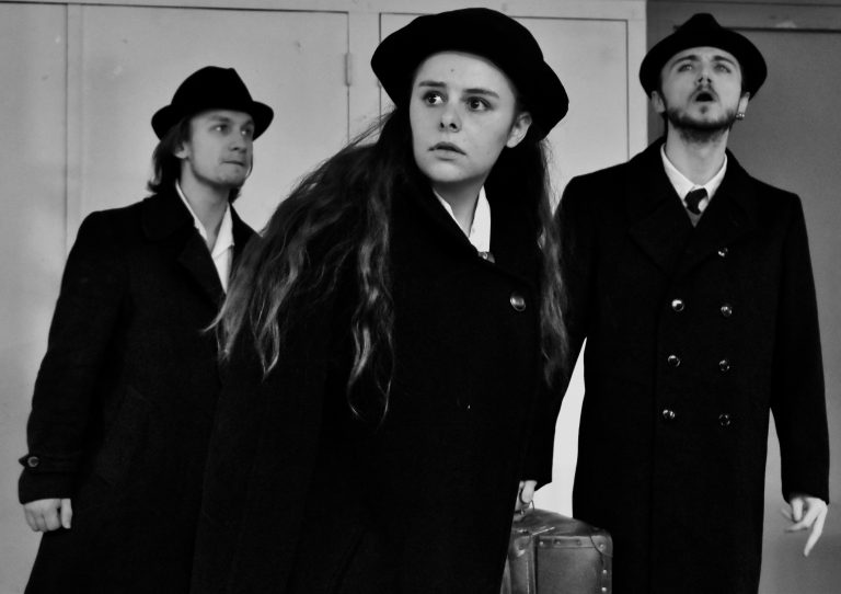 dentellieres-pourpres-theatre-paris-coaching-comediens-improvisation-monsieur-joseph