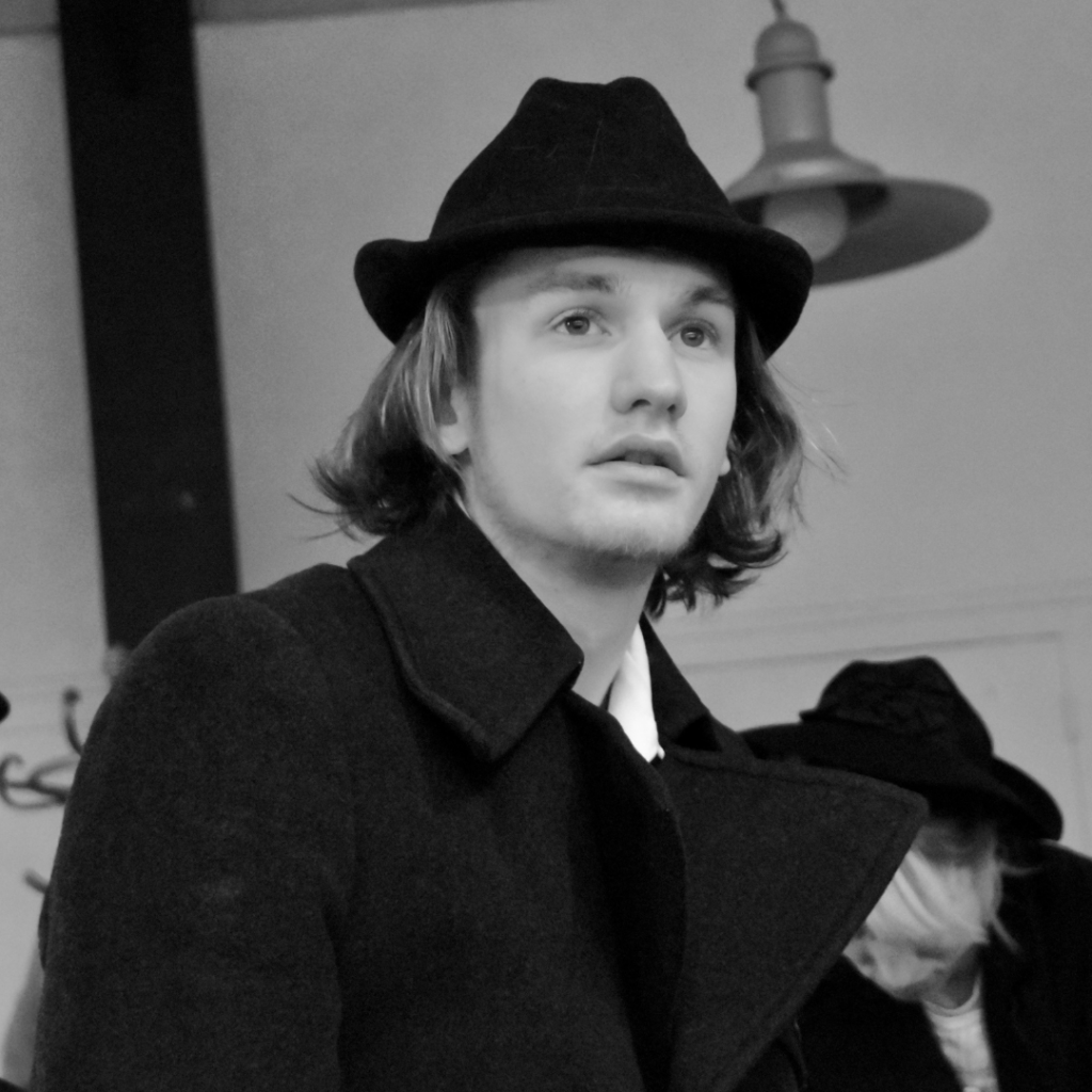 dentellieres-pourpres-theatre-paris-coaching-comediens-improvisation-monsieur-joseph